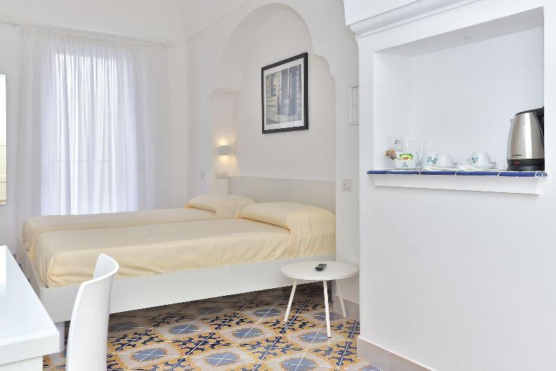 Albadamare Boutique Hotel Praiano Exterior photo
