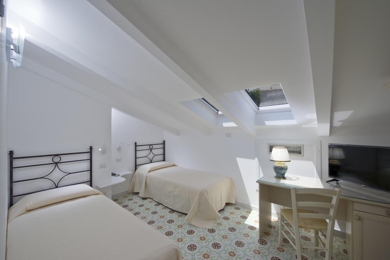 Albadamare Boutique Hotel Praiano Exterior photo